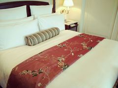 大床房-广州富力丽思卡尔顿酒店