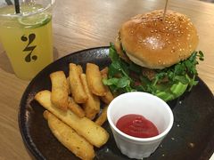 -HELLO 27 意面·沙拉·帕尼尼