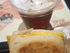 -肯德基(东安路站店)