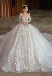 -派丽莫Pellimo原创设计婚纱品牌