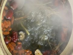 -广味炭炉鸡煲(宝业路分店)