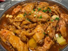 鸡翅煲-胖哥俩肉蟹煲(湖滨银泰in77店)