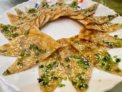 香煎牛油葱油饼-卡尔顿东方银龙酒店•广西菜•早茶