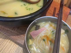 -银米·云南传统过桥米线(双廊黑金冠店)