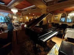 -火车头法国西餐厅