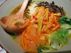 -百春原湖南牛肉粉(百联世纪店)