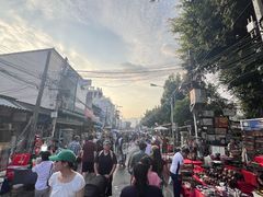 -周日夜市