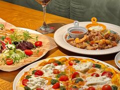 -JINNS锦时 steak&pizza(浸信会礼拜堂旧址店)