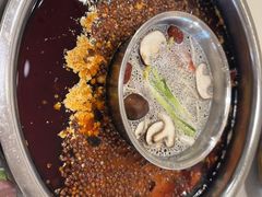 -岗上渣渣老火锅(两路口店)