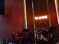 -TZ House音乐现场(来福士中心店)