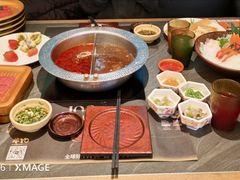-牛YO寿喜烧·铁板烧和牛火锅自助(市府恒隆店)
