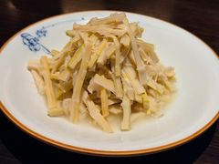 临安手撕羊尾竹笋-庐灶江南·江南菜·四合院Bistro(东直门雍和宫·原华侨宾馆店)