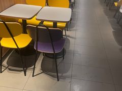用餐区-麦当劳(广州新港东路第二分店)
