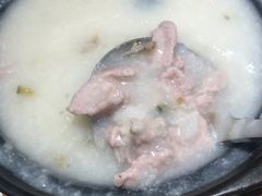 皮蛋土猪肉片粥-粤点越有·茶点·粤菜(樵岭国际店)