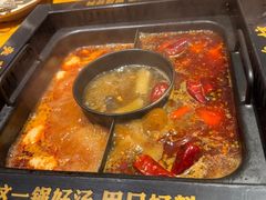 -老牌坊云南鱼豆花火锅(爱建店)