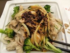 麻酱凉皮-魏家凉皮(中央广场店)