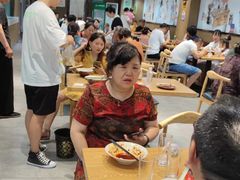 用餐区-三好食堂(煎饺·馄饨·肉饼米线·盛世广场店)