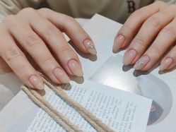 -荷茉里美甲美睫