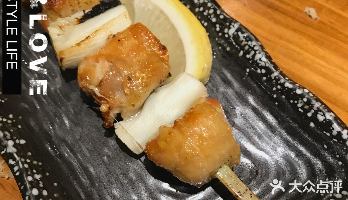 顾客室外等两小时里面却很多座位不安排，❌节假日来