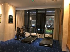 -跃动游泳健身俱乐部(新华传媒店)