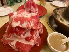 -洞庭洲·防空洞火锅·烧烤·铜锅涮肉(新百广场店)