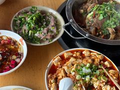 -大众跷脚牛肉馆·非遗传承单位(峨眉山店)