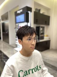 -BULB STUDIO 巴柏明星发型工作室