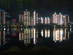 -西北湖绿化广场