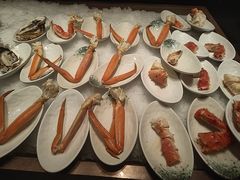 -雍容荟活帝王蟹活龙虾自助(苏宁旗舰店)