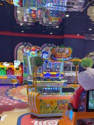-Qmiss家庭娱乐中心(恒隆广场店)
