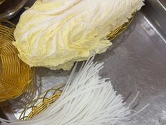 -屯老二农家铁锅炖·行业领军者(梅江店)