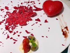 心动玫瑰-蜜桃花开·中西融合菜E&W(南长街店)