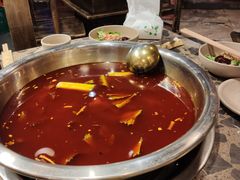 -肖肖酸萝卜鱼火锅(总店)