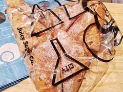 蓝莓三角芝士-Juicy Bakery(大学路店)