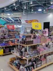 -卡通派潮品玩具折扣仓(青岛新城吾悦广场店)