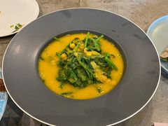 豌豆黄浸豌豆尖-半山腰·云南菜(侨福芳草地店)