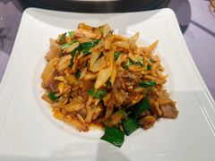 乡里白辣椒卜豆角炒肉-坛宗剁椒鱼头(河西王府井店)