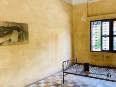 -吐斯廉屠杀博物馆