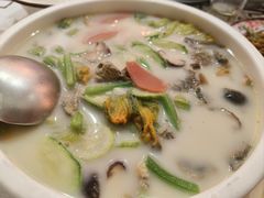 -客家大院·非遗赣南客家菜(郁孤台店)
