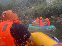 -安吉龙王山峡谷漂流