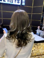 点击看大图 -八佰伴8008星级形象店