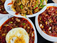 -歹歹的加个面过油肉拌面
