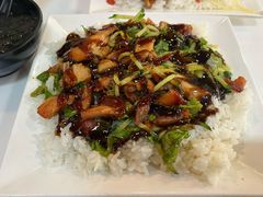 蜜汁烤肉饭-九佰陆拾度土豆粉砂锅(普陀店)