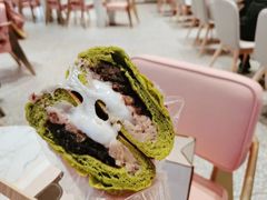 红豆麻薯抹茶欧包-奈雪的茶(青岛卓悦里INTOWN店)