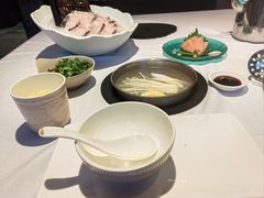 -泓炙颐凤鲜海鲜火锅料理(桐乡店)