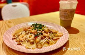 Seafood Stir-Fried Noodles