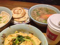 -吴满满油泼面(北方风味园店)