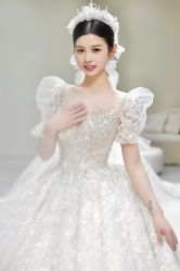 -莫小姐婚纱