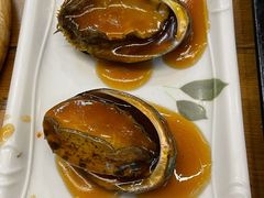 浇汁鲍鱼-老东镇啤酒屋海鲜加工·蒸汽海鲜·海鲜烧烤(台东店)