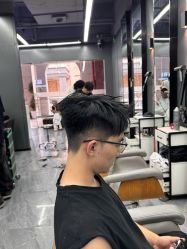 -藤野造型烫发染发